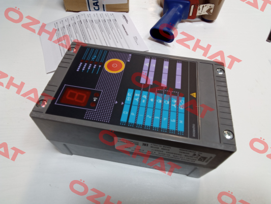 ESTROC2 A-03-05-03-CN-2-/00/CBBB-0//1-04E-//T Esa
